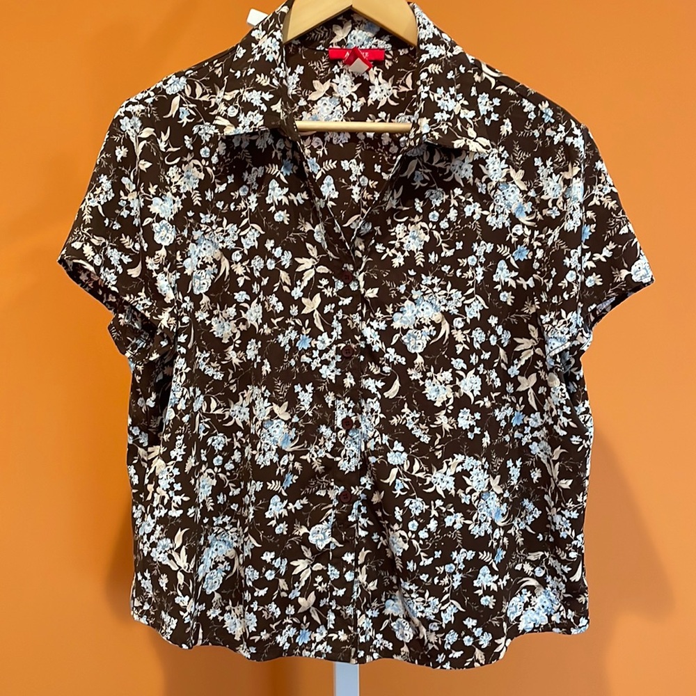 3 for $15 Line 16P floral blouse
